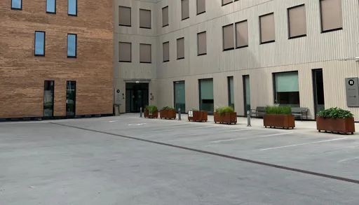 En bygning med gangvei