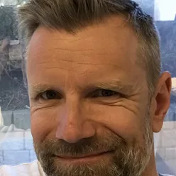 Portrettfoto av Bjørn Åsheim-Hansen