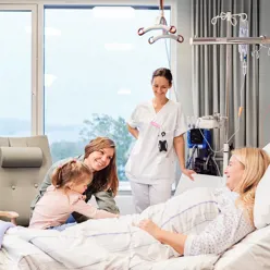 En gruppe mennesker på et sykehus